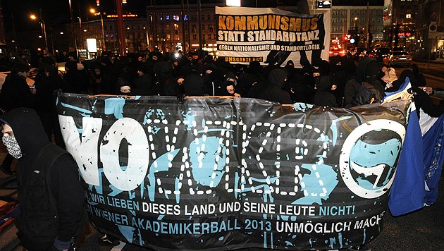 Wien: Über 2000 Menschen auf nowkr Demonstration